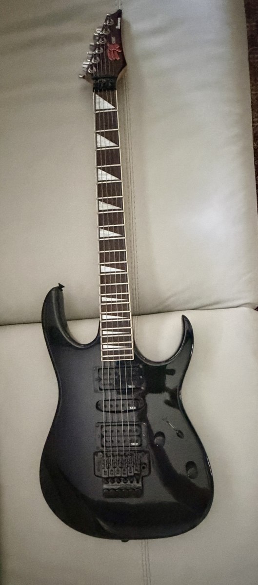 Guitare électrique Ibanez EX Series noire