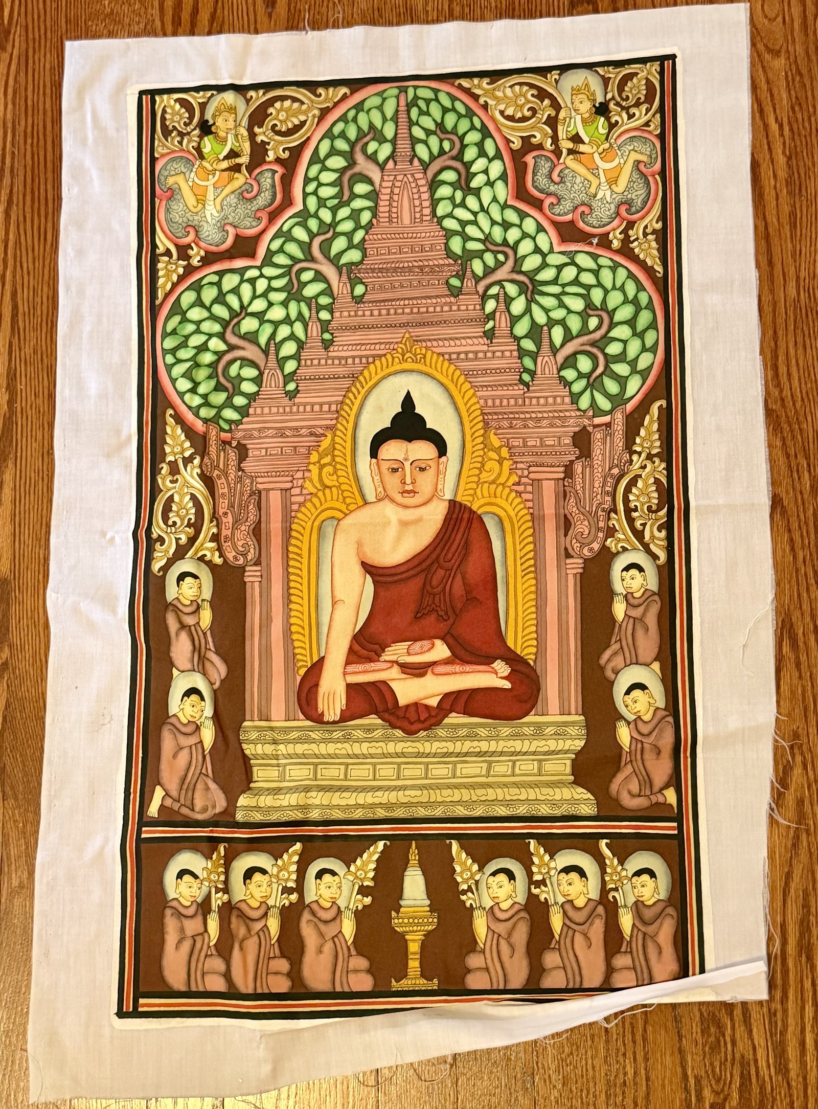 Peinture birmane sur coton, Bouddha devant une pagode, moines aux eventails talapat